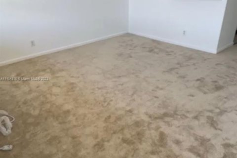 Condo in West Palm Beach, Florida, 1 bedroom  № 1763667 - photo 2