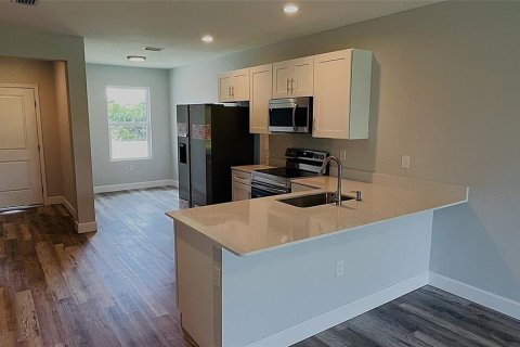 Apartamento en alquiler en Port Charlotte, Florida, 3 dormitorios, 107.95 m2 № 1915909 - foto 10