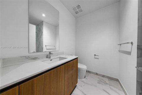 Copropriété à louer à Miami, Floride: 2 chambres № 2301382 - photo 16
