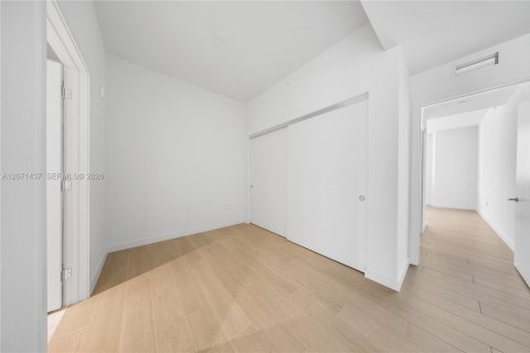 Copropriété à louer à Miami, Floride: 2 chambres № 2301382 - photo 14