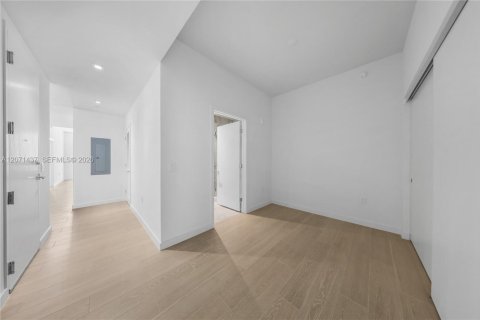 Copropriété à louer à Miami, Floride: 2 chambres № 2301382 - photo 15