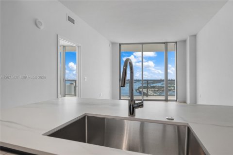 Copropriété à louer à Miami, Floride: 2 chambres № 2301382 - photo 5