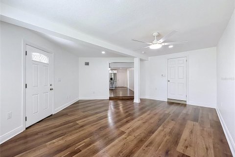 Casa en venta en Seminole, Florida, 4 dormitorios, 138.52 m2 № 2388805 - foto 8