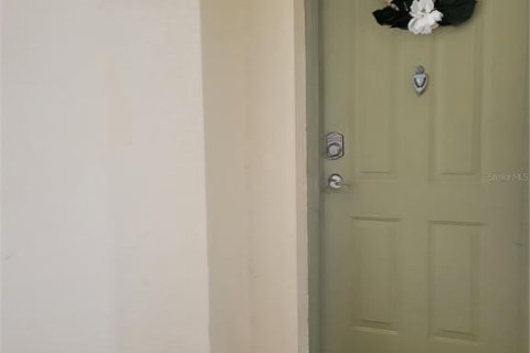 Condo in Davenport, Florida, 4 bedrooms  № 1661954 - photo 2