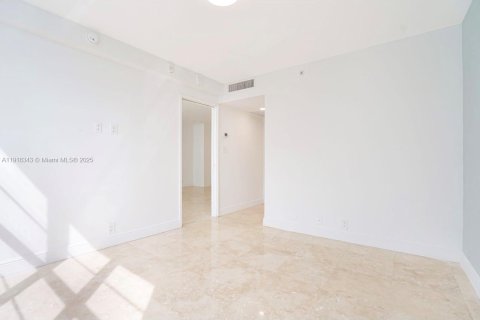 Appartement à louer à Miami Beach, Floride: 2 chambres, 46645.67 m2 № 2017070 - photo 3