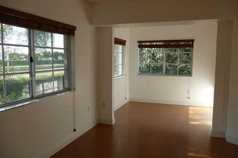 Condominio en alquiler en Miramar, Florida, 1 dormitorio, 75.9 m2 № 2071086 - foto 4
