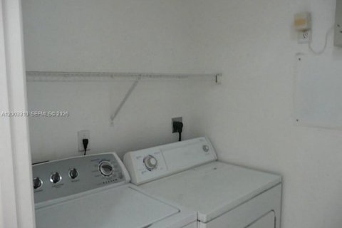 Condominio en alquiler en Miramar, Florida, 1 dormitorio, 75.9 m2 № 2071086 - foto 6