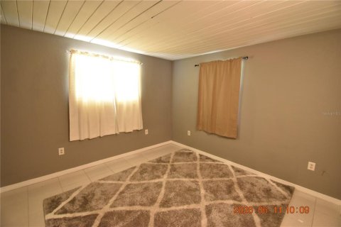 House in Tampa, Florida 4 bedrooms, 140.38 sq.m. № 2109649 - photo 23