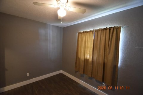 House in Tampa, Florida 4 bedrooms, 140.38 sq.m. № 2109649 - photo 29
