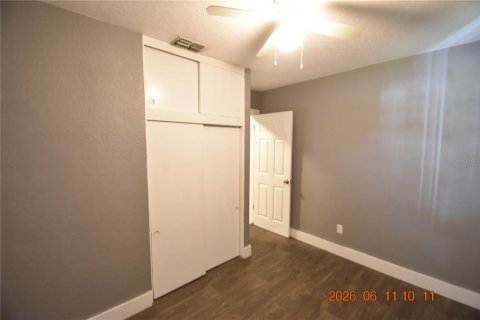 House in Tampa, Florida 4 bedrooms, 140.38 sq.m. № 2109649 - photo 30