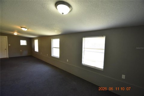 House in Tampa, Florida 4 bedrooms, 140.38 sq.m. № 2109649 - photo 19