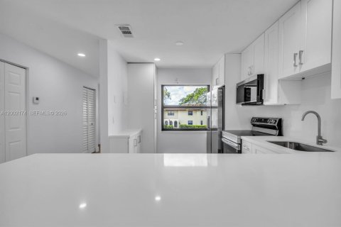 Condo in Boca Raton, Florida, 2 bedrooms  № 2068006 - photo 8