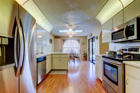 Villa ou maison à vendre à New Port Richey, Floride: 3 chambres, 191.38 m2 № 1542474 - photo 11