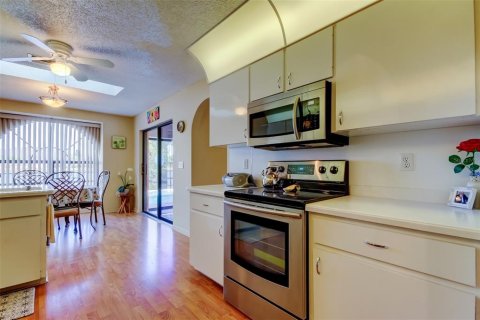 Villa ou maison à vendre à New Port Richey, Floride: 3 chambres, 191.38 m2 № 1542474 - photo 10