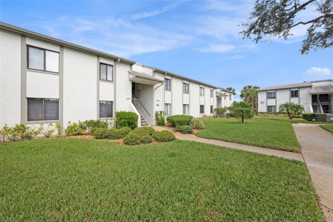 Condo in Oldsmar, Florida, 2 bedrooms  № 1555107 - photo 2