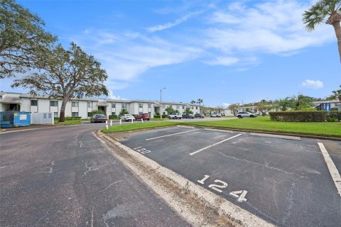 Condo in Oldsmar, Florida, 2 bedrooms  № 1555107 - photo 22