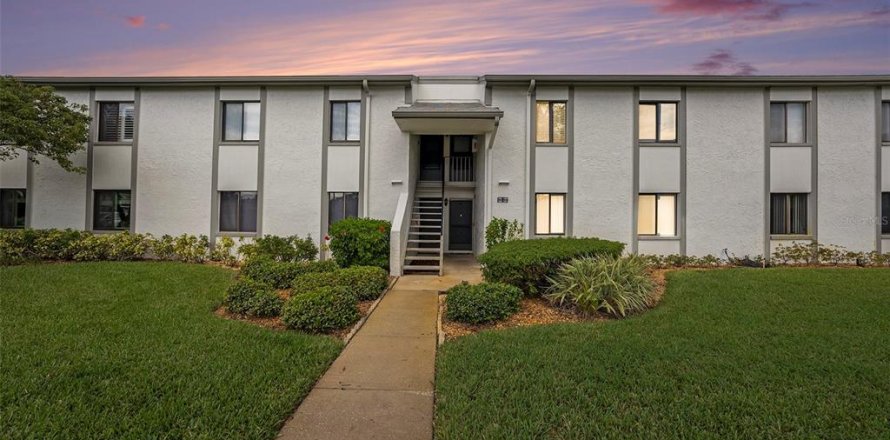 Condo in Oldsmar, Florida, 2 bedrooms  № 1555107