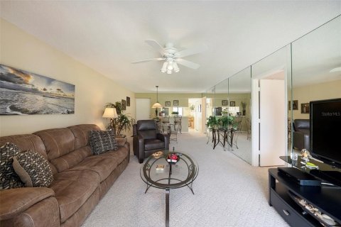 Condo in Oldsmar, Florida, 2 bedrooms  № 1555107 - photo 5