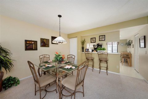 Condo in Oldsmar, Florida, 2 bedrooms  № 1555107 - photo 10