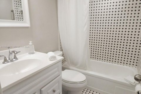 Condo in Fort Lauderdale, Florida, 1 bedroom  № 2044789 - photo 9