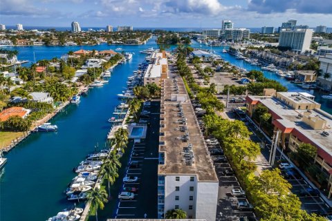 Condo in Fort Lauderdale, Florida, 1 bedroom  № 2044789 - photo 16