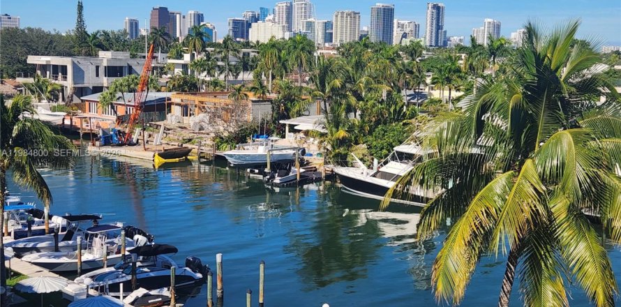 Condo in Fort Lauderdale, Florida, 1 bedroom  № 2044789