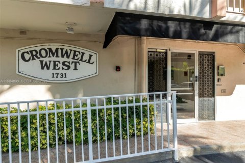 Condo in Fort Lauderdale, Florida, 1 bedroom  № 2044789 - photo 14