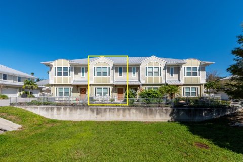Touwnhouse à vendre à Clearwater, Floride: 3 chambres, 120.77 m2 № 2432801 - photo 2