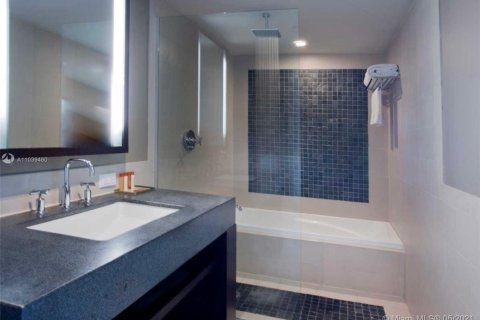 Appartement à louer à Sunny Isles Beach, Floride: 1 chambre, 60.39 m2 № 1862835 - photo 10