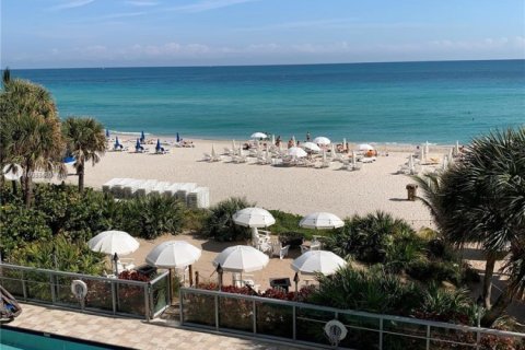 Appartement à louer à Sunny Isles Beach, Floride: 1 chambre, 60.39 m2 № 1862835 - photo 11