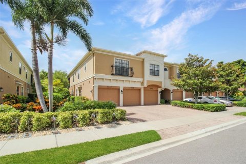 Townhouse in Bradenton, Florida 3 bedrooms, 118.64 sq.m. № 1647798 - photo 1