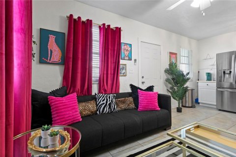 Снять в аренду квартиру в Тампа, Флорида 3 комнаты, 39.48м2, № 1843698 - фото 13