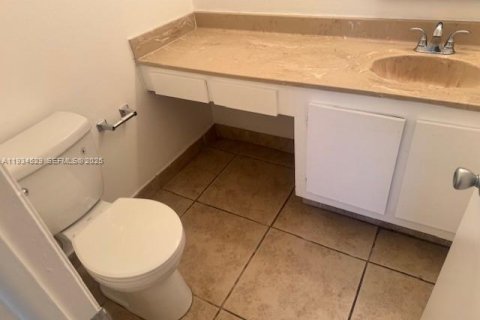 Touwnhouse à louer à Pembroke Pines, Floride: 3 chambres, 158.31 m2 № 1993072 - photo 21