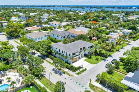 House in West Palm Beach, Florida 5 bedrooms, 507.62 sq.m. № 2192873 - photo 21