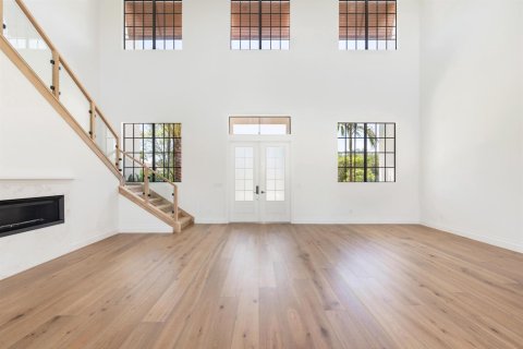 House in West Palm Beach, Florida 5 bedrooms, 507.62 sq.m. № 2192873 - photo 6