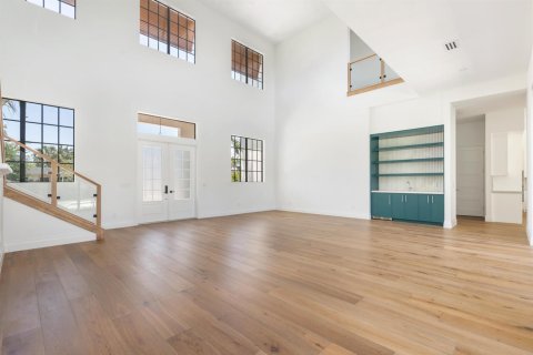 House in West Palm Beach, Florida 5 bedrooms, 507.62 sq.m. № 2192873 - photo 8