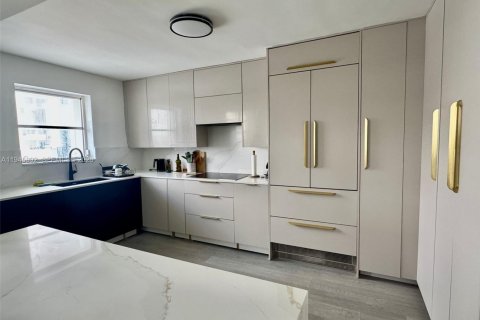 Condo à Aventura, Floride, 2 chambres  № 2002531