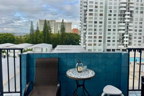 Copropriété à vendre à Aventura, Floride: 2 chambres, 121.05 m2 № 2002531 - photo 15