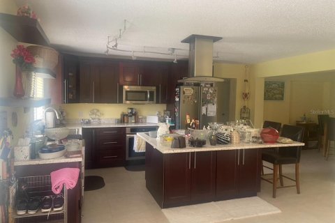 Villa ou maison à vendre à Oldsmar, Floride: 3 chambres, 191.75 m2 № 2198443 - photo 2