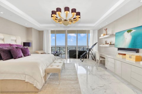 Condominio en venta en Bal Harbour, Florida, 4 dormitorios, 330.36 m2 № 1981729 - foto 25