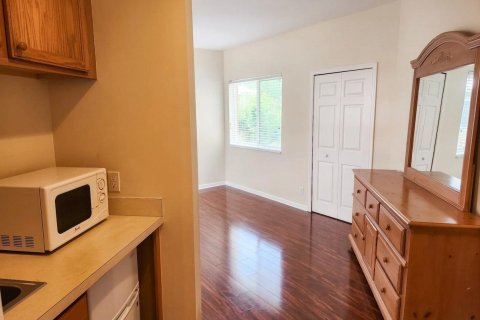 Immobilier commercial à louer à Port St. Lucie, Floride: 1 chambre, 37.16 m2 № 2268649 - photo 5