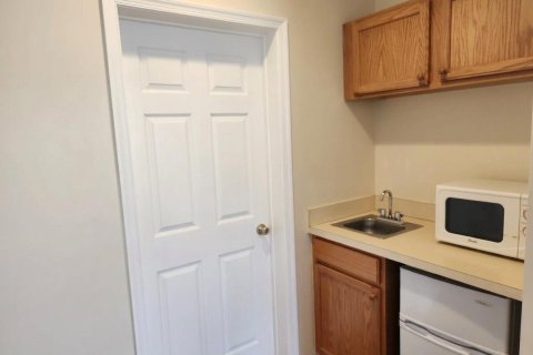 Immobilier commercial à louer à Port St. Lucie, Floride: 1 chambre, 37.16 m2 № 2268649 - photo 7