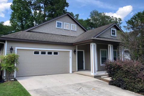 Casa en Gainesville, Florida 3 dormitorios, 183.02 m2 № 2105847