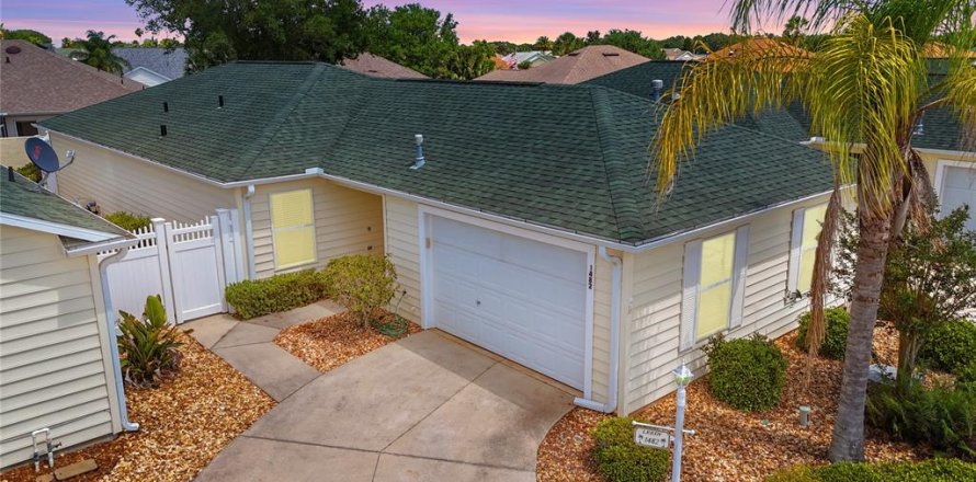 Villa ou maison à The Villages, Floride 2 chambres, 139.26 m2 № 1675432
