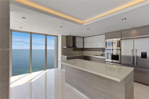 Condominio en venta en Key Biscayne, Florida, 2 dormitorios, 174.19 m2 № 1983261 - foto 5