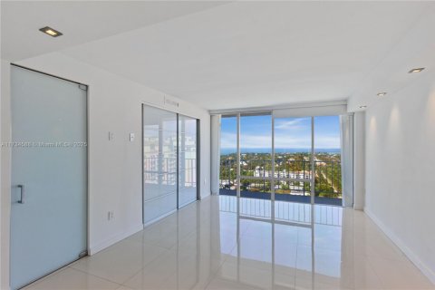 Condominio en venta en Key Biscayne, Florida, 2 dormitorios, 174.19 m2 № 1983261 - foto 9