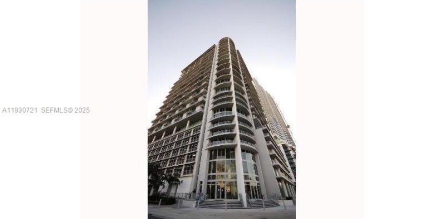 Studio in the Condo in Miami, Florida № 1989475