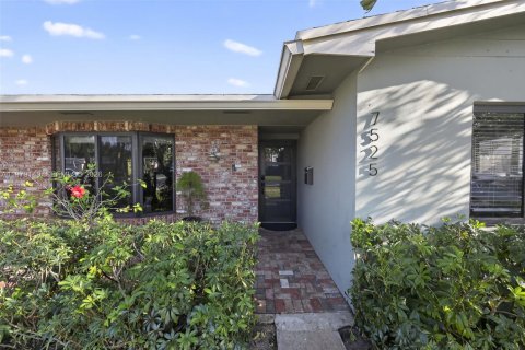 Купить виллу или дом в Холливуд, Флорида 3 спальни, 170.94м2, № 2044646 - фото 2