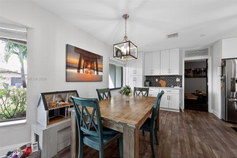 Купить виллу или дом в Холливуд, Флорида 3 спальни, 170.94м2, № 2044646 - фото 10