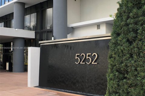 Copropriété à louer à Doral, Floride: 1 chambre, 63.92 m2 № 2000634 - photo 2